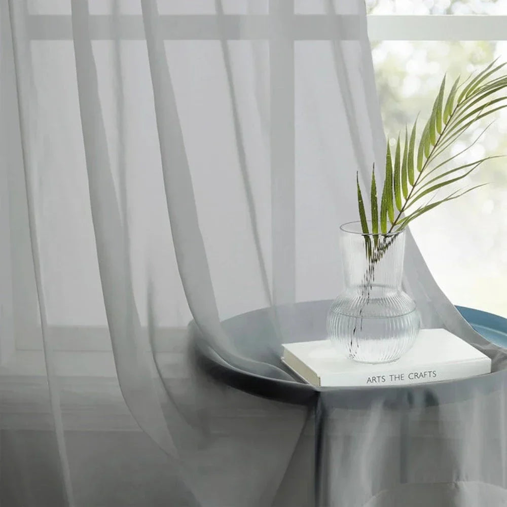 Tala - Vlamvertragende Semi-transparante Gordijnen met Oogjes