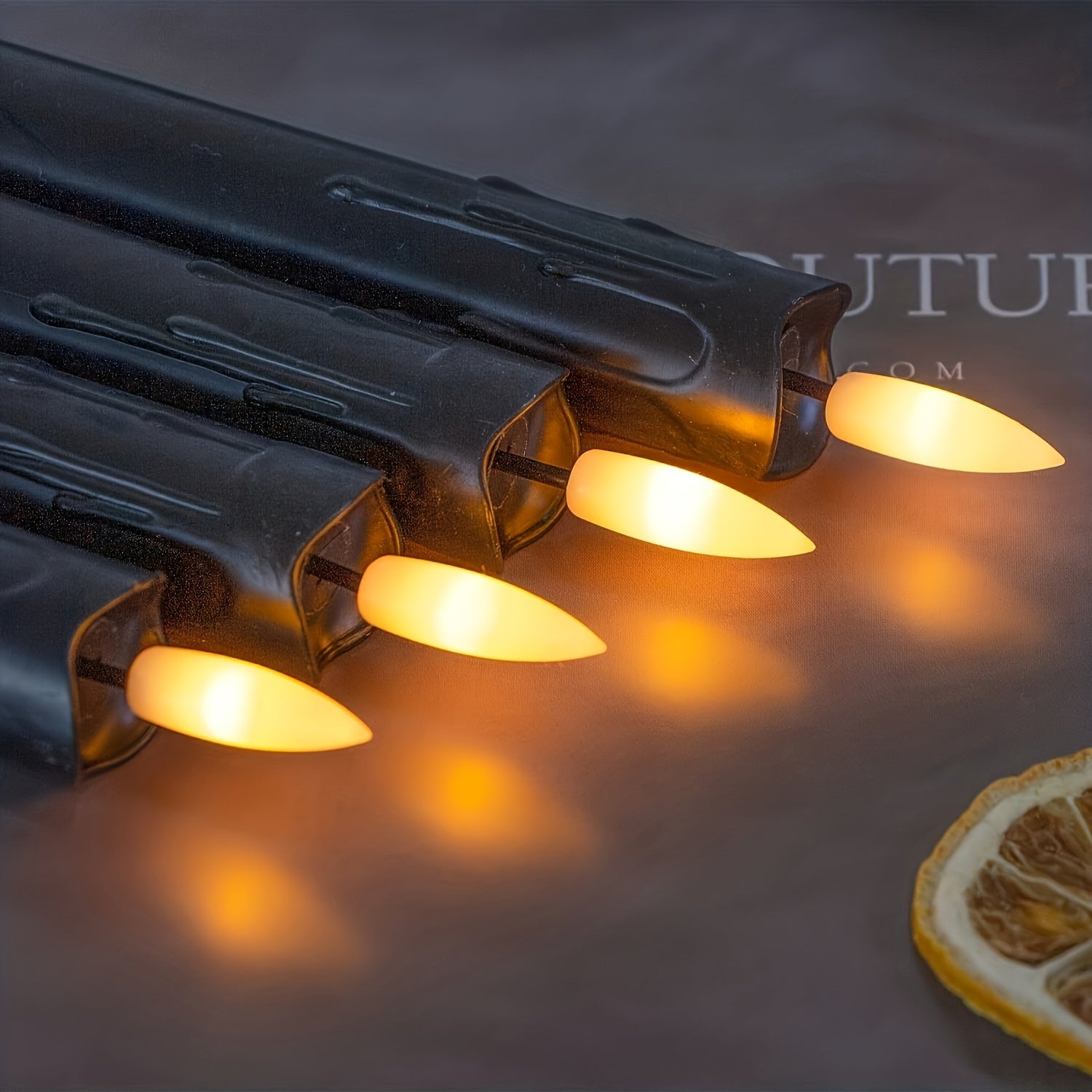 6x Candele a Stelo Senza Fiamma Flickerende con Telecomando – 19,05 cm, Candele LED Nere con Timer e Effetto Cera Gocciolante