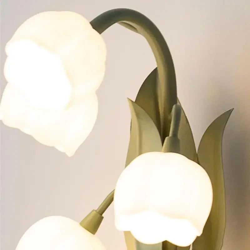 LumeBlossom – LED Tafellamp in Bloemvorm met Scandinavisch Design