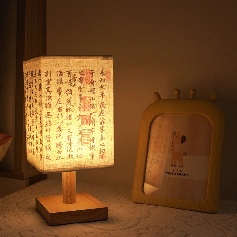 LumiSquare - LED Tafellamp met Houten Basis en Japans Patroon, Modern Vierkant Design