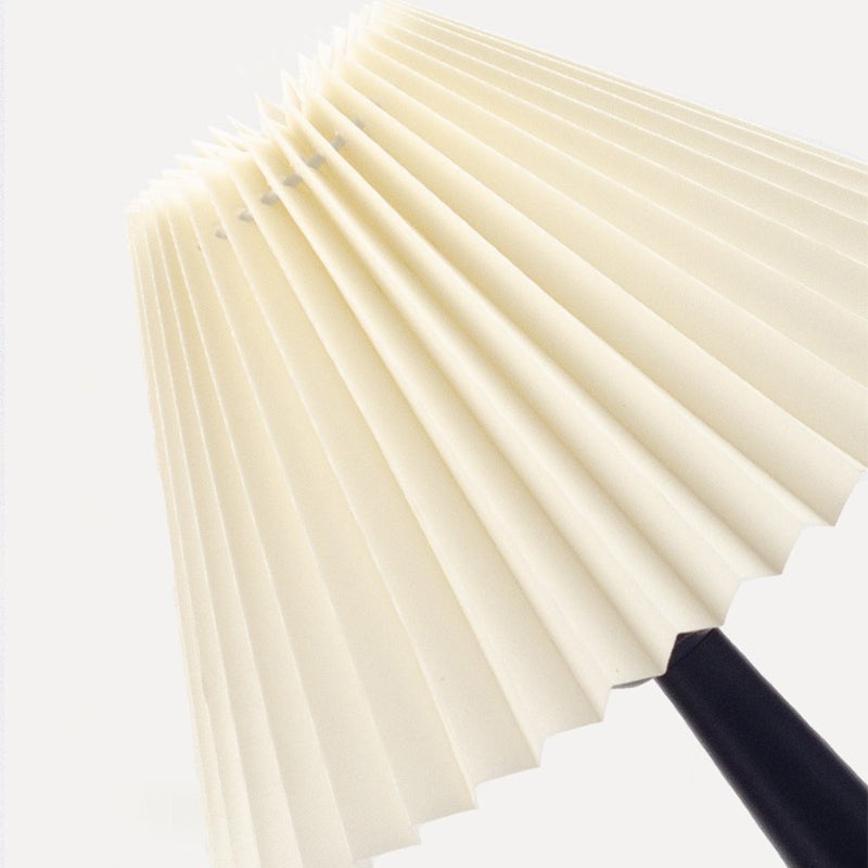 LumeFold – Opvouwbare LED Tafellamp met Dimbare Verlichting