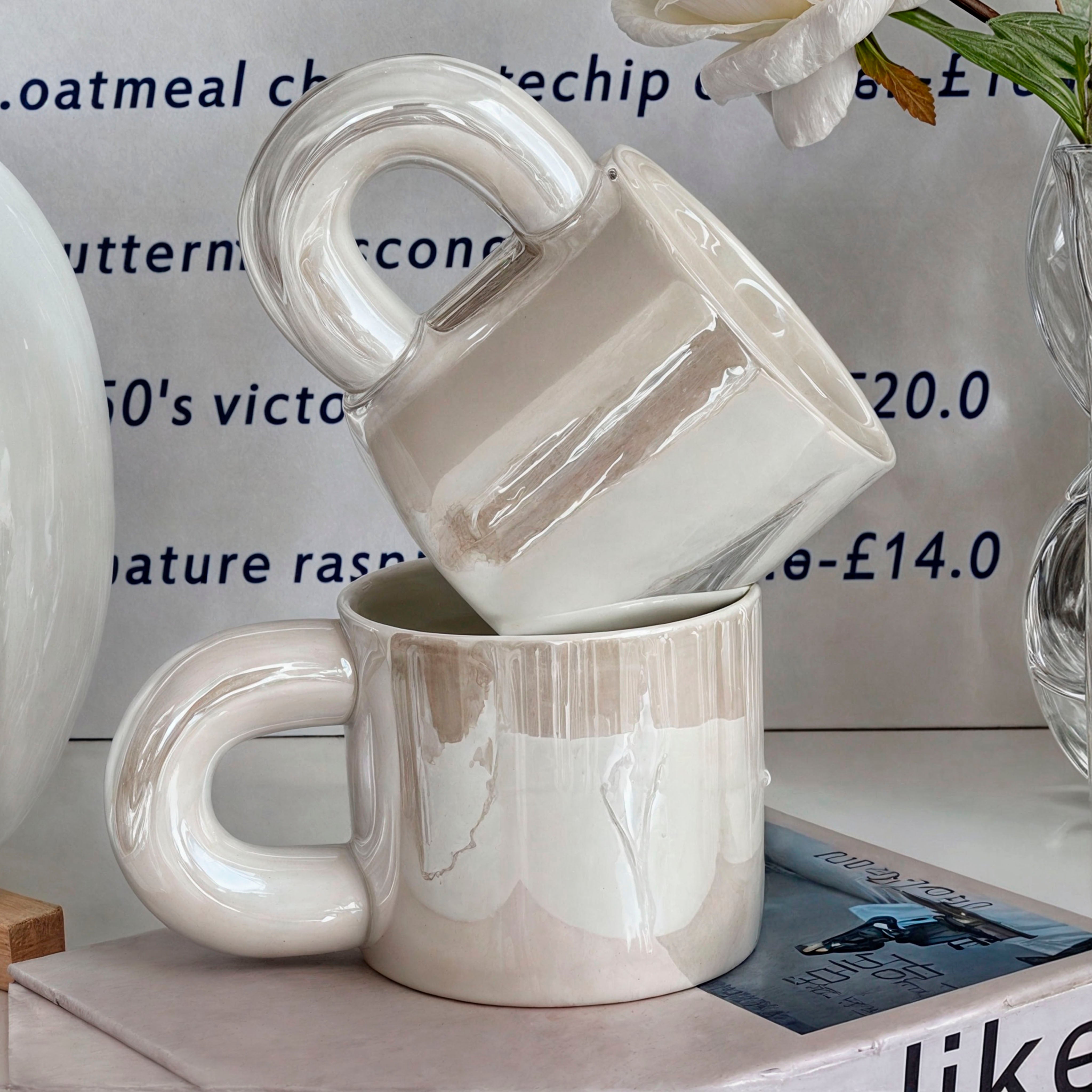 Tazza minimalista iridescente