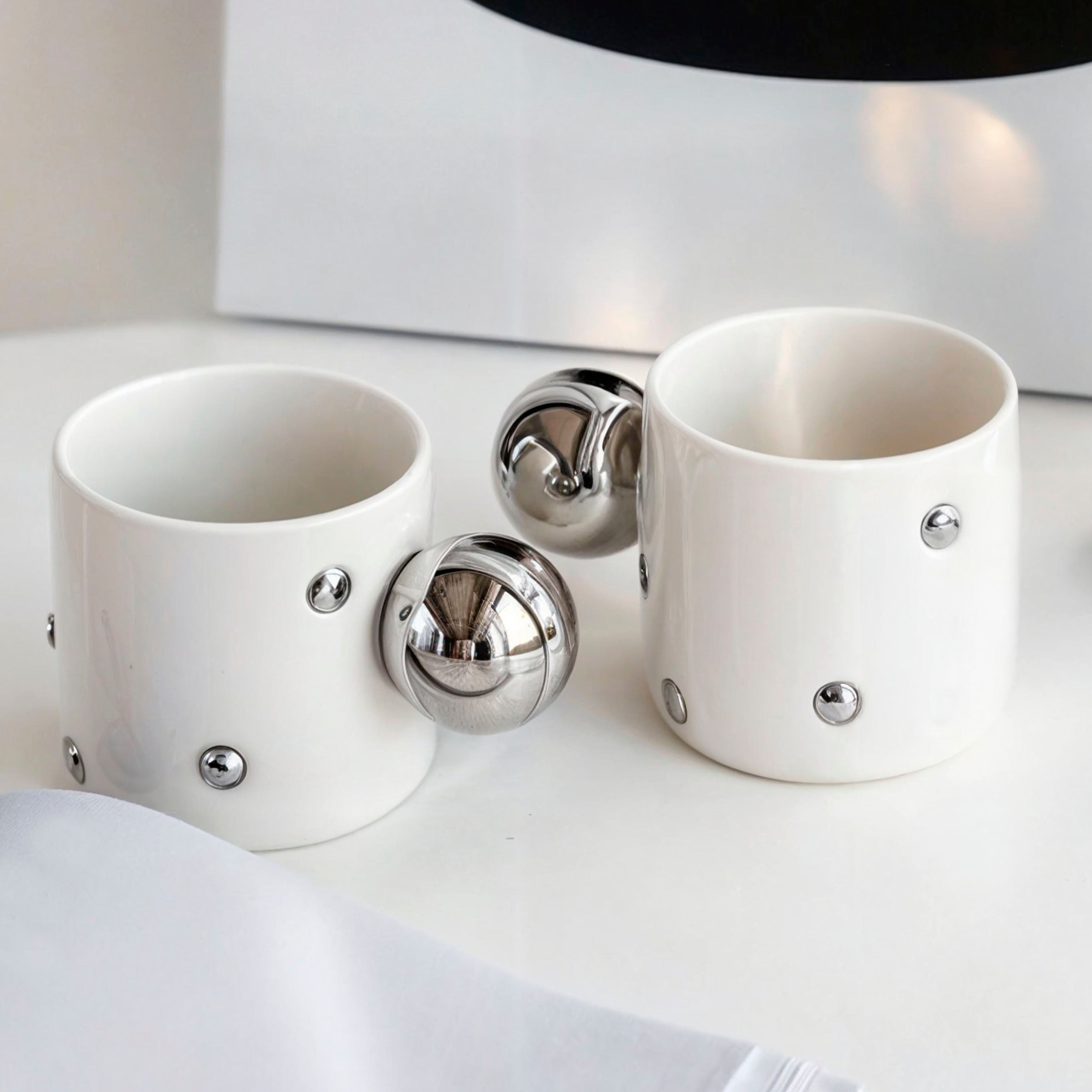 Tazza in porcellana fatta a mano