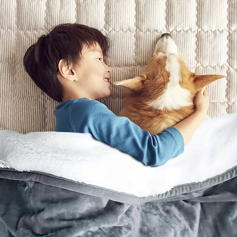 Flannel Waterproof Blanket - Soft and Breathable Warmth with Waterproof Function - 130cm x 150cm