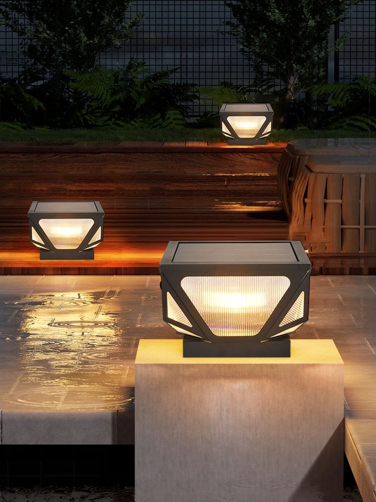 Glow Beam Outdoor Light - Solar Outdoor Lamp