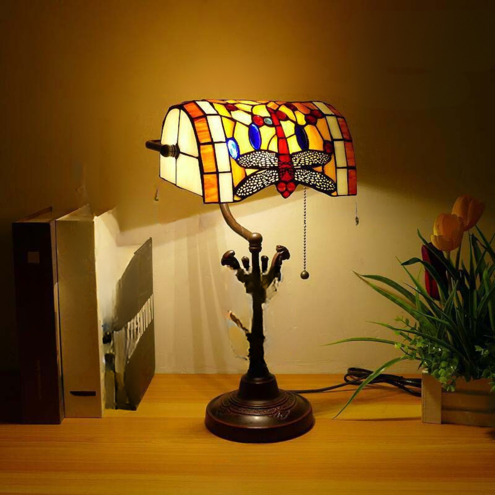 TiffanyBanker - Handgesneden Witte Bankierslamp met Vlinderpatroon