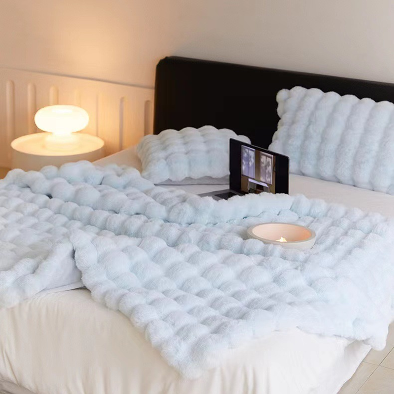 Luxe Bubble Fleece Blanket – Imitation Rabbit Fur, Thick Sofa and Office Blanket