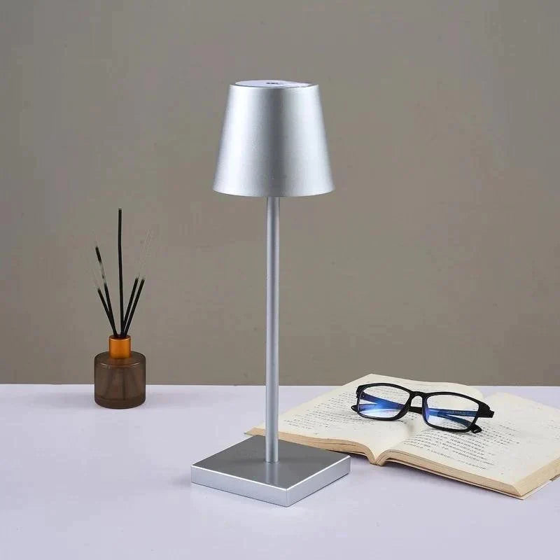 Wireless Table Lamp with Dimmable Lighting