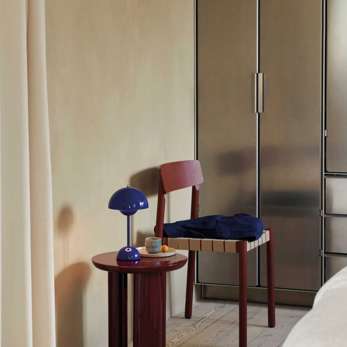 SolarFlare - Lampada da tavolo a LED per un interno accogliente