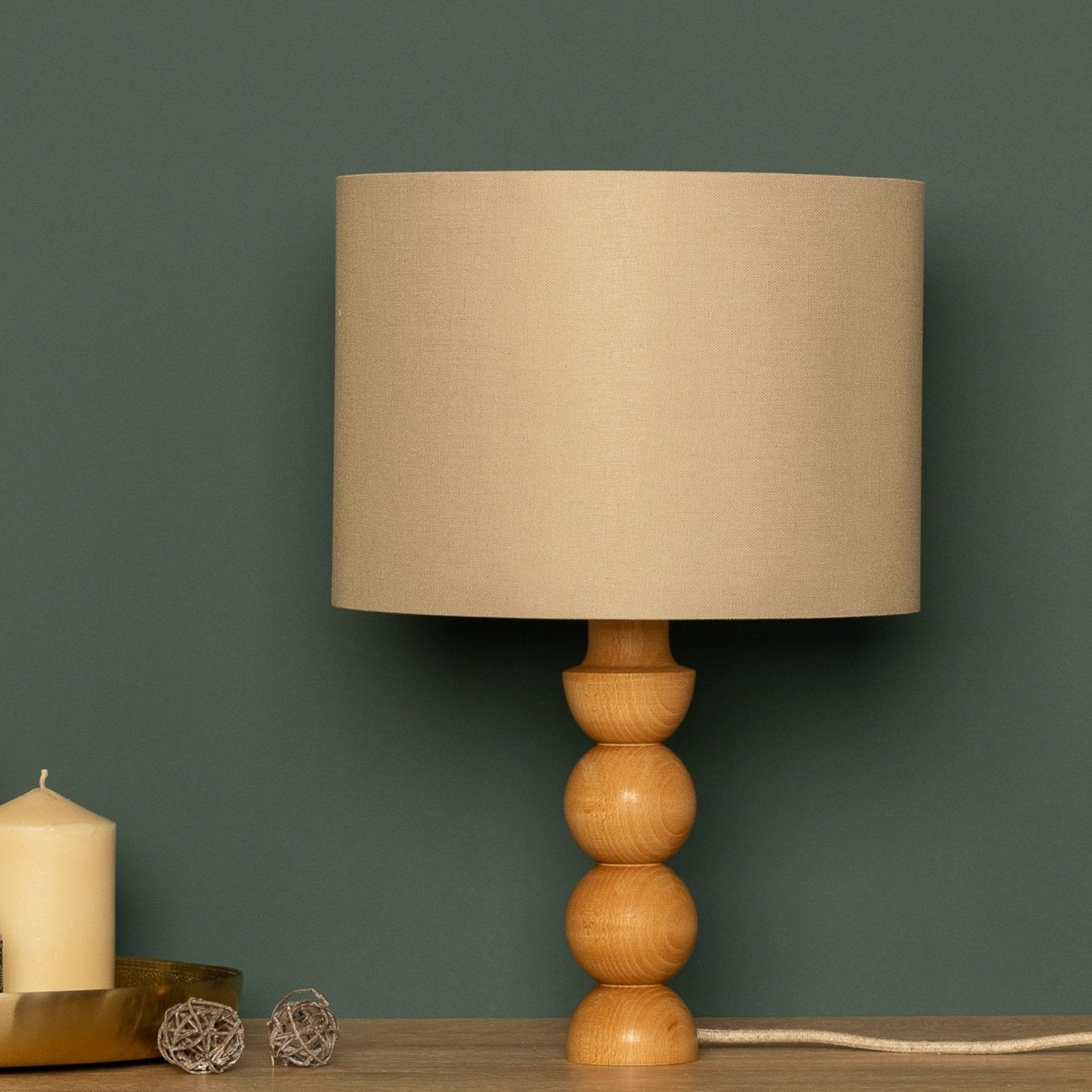 LumiWood – Houten Tafellamp met Stoffen Kap, Scandinavisch Nachttafellampje