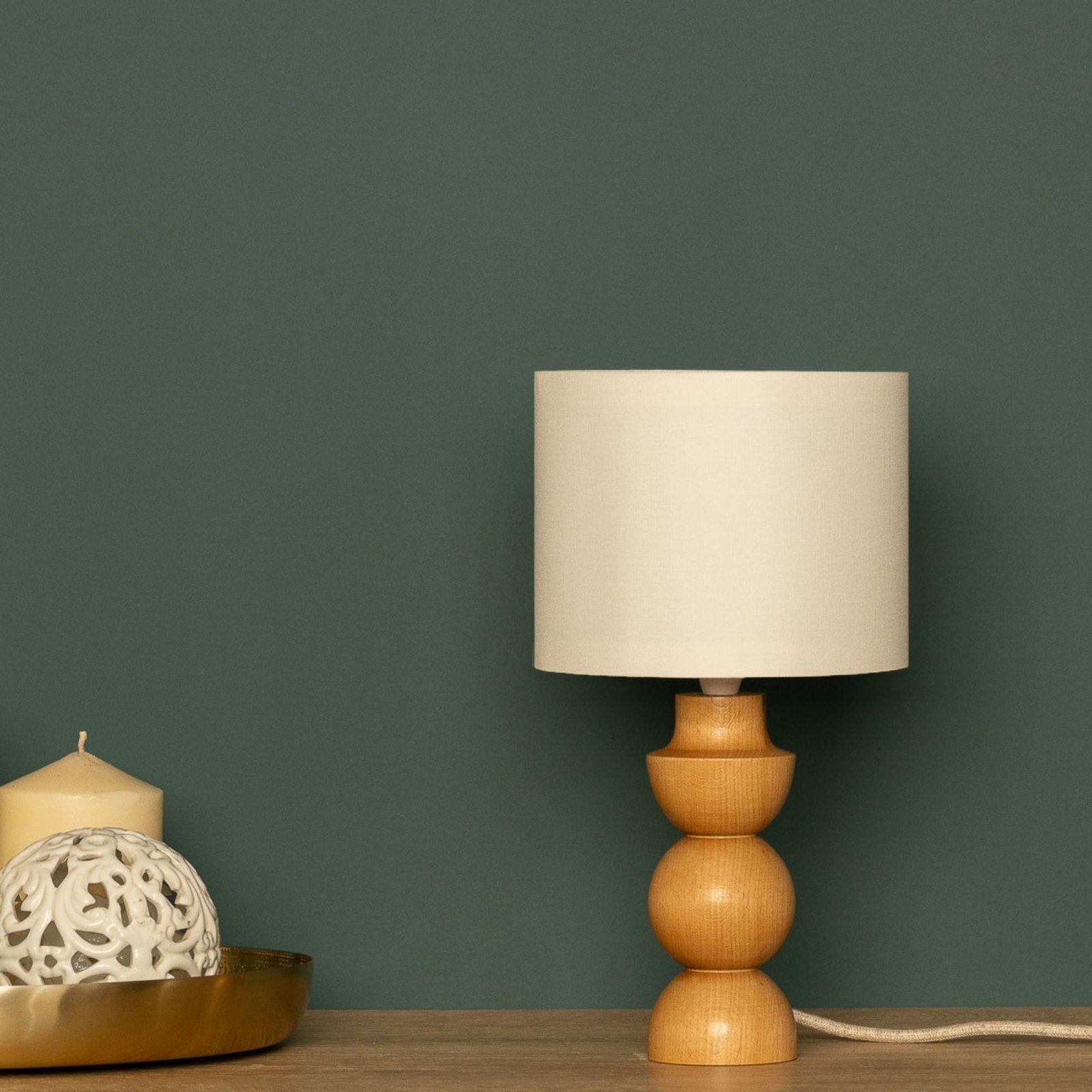 LumiWood – Houten Tafellamp met Stoffen Kap, Scandinavisch Nachttafellampje
