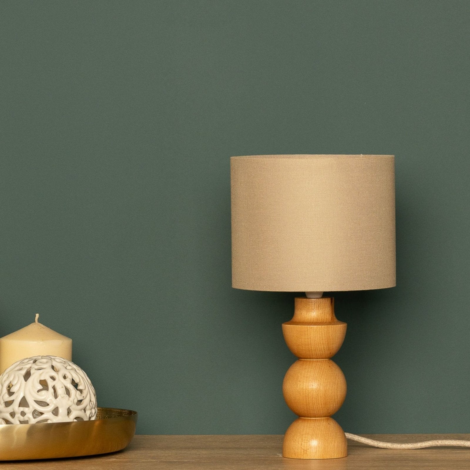 LumiWood – Houten Tafellamp met Stoffen Kap, Scandinavisch Nachttafellampje