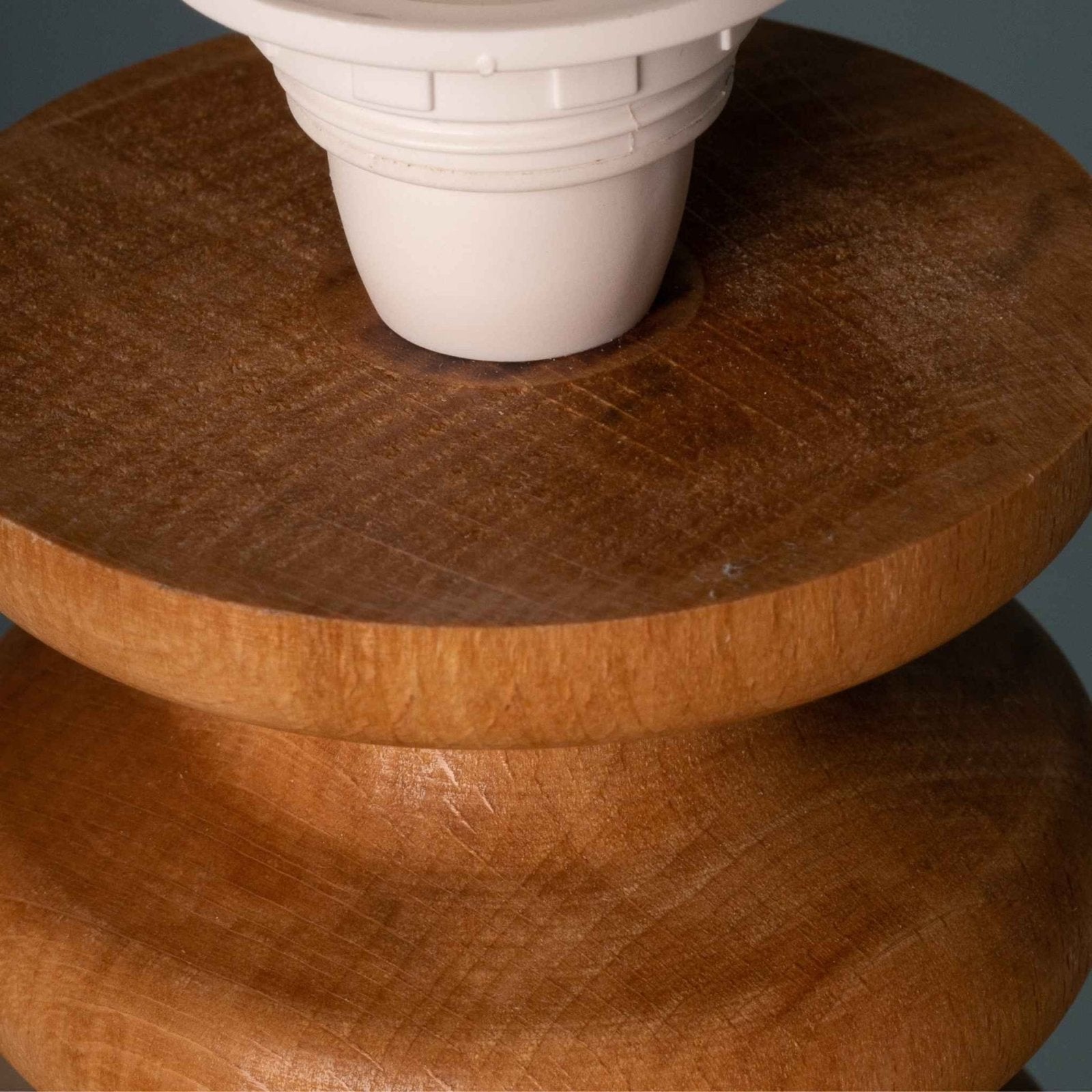 NordicGlow - Scandinavische Houten Tafellamp – Minimalistische Nachtlamp met Stoffen Kap