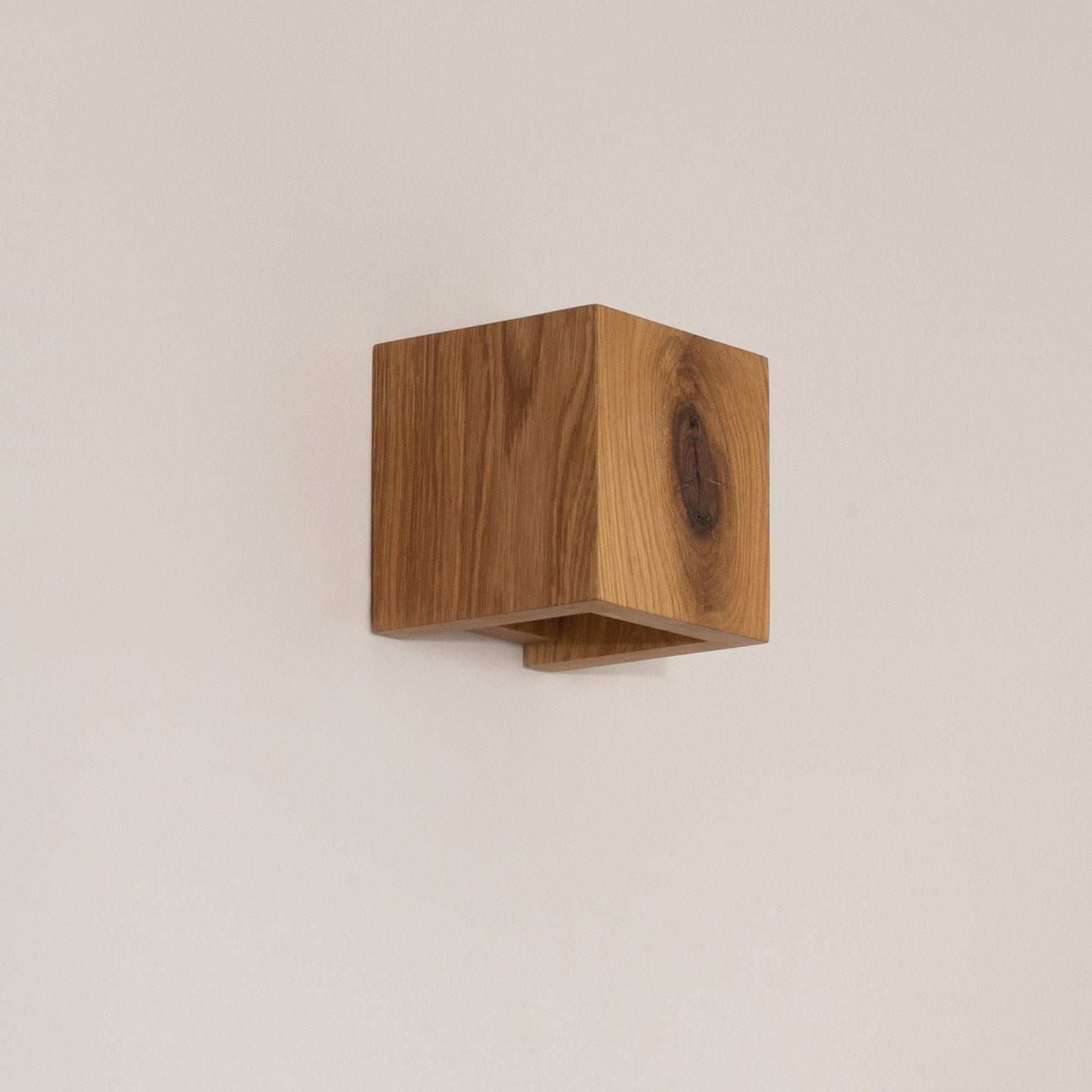 WoodGlow - Moderne Houten Wandlamp van Eikenhout met Warm Wit Licht