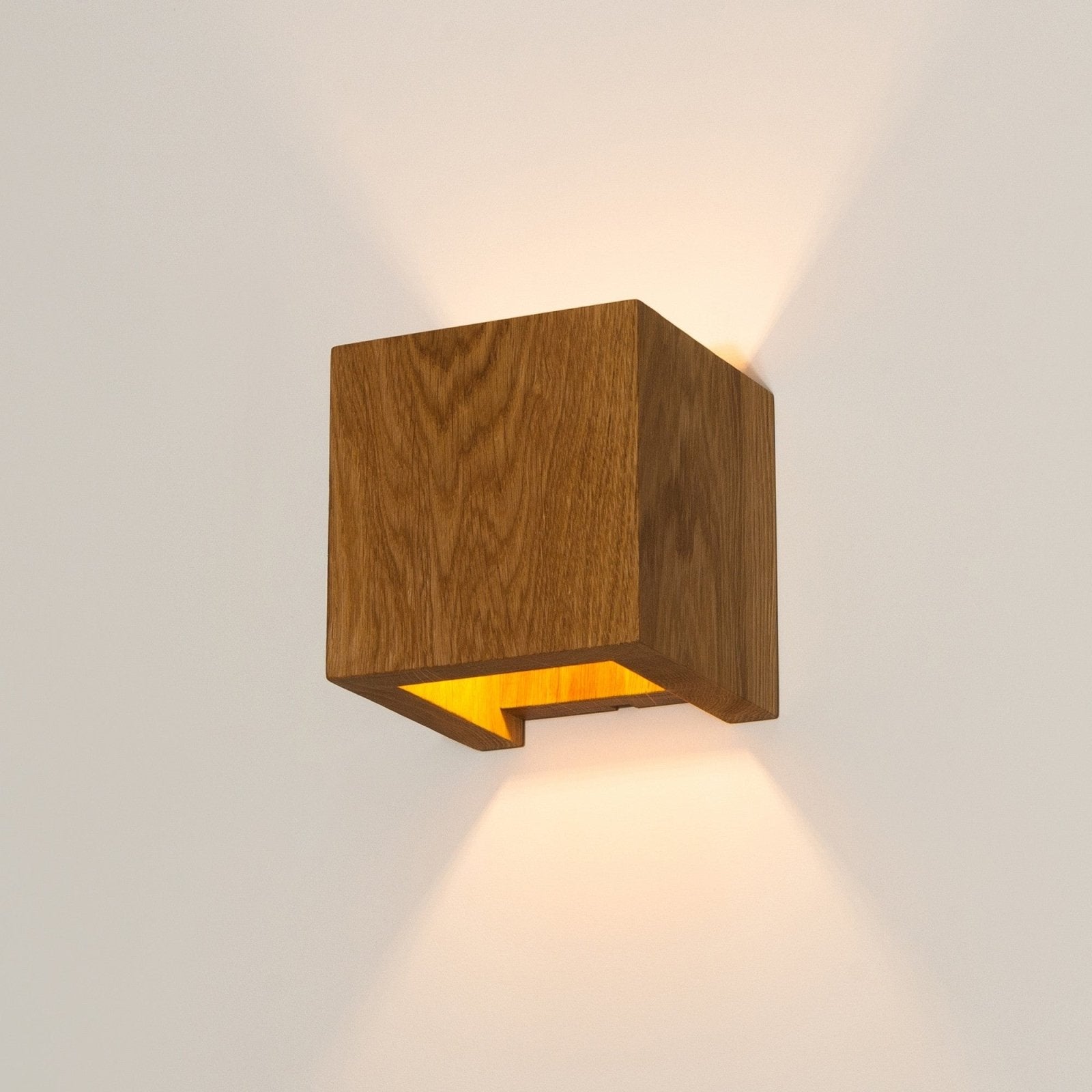 WoodGlow - Moderne Houten Wandlamp van Eikenhout met Warm Wit Licht