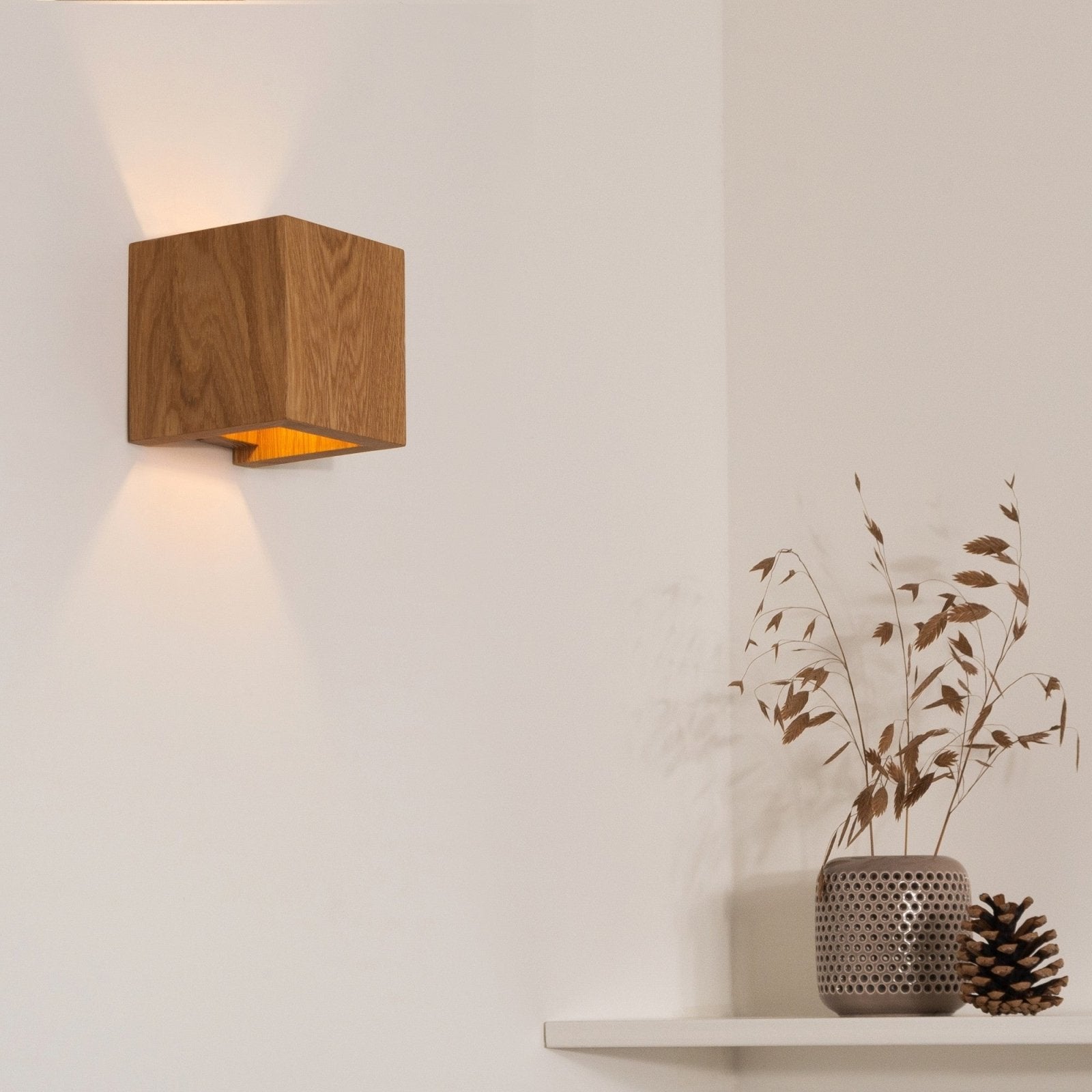 WoodGlow - Moderne Houten Wandlamp van Eikenhout met Warm Wit Licht