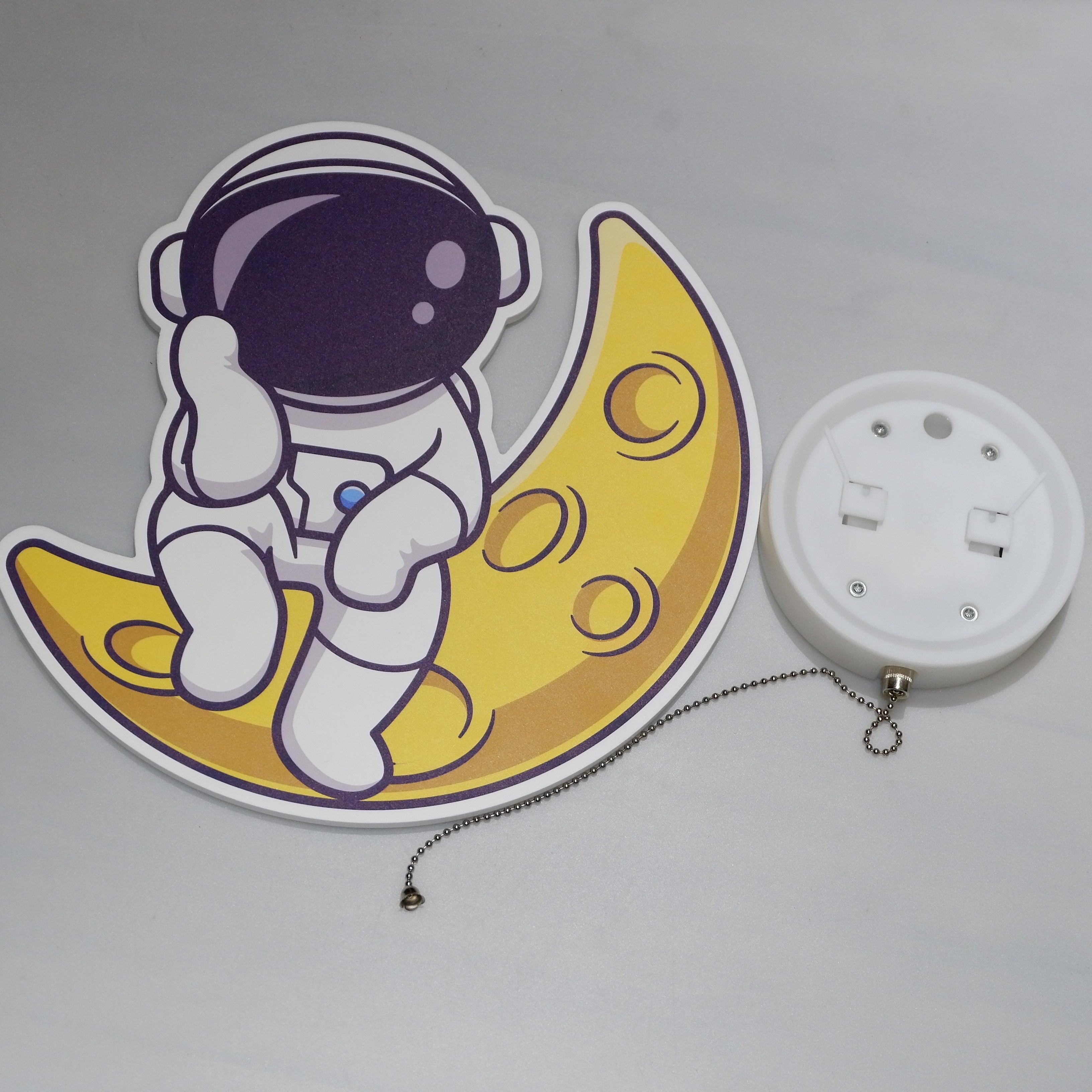 GalaxyGlow – Astronaut Wandlamp voor Kinderkamers