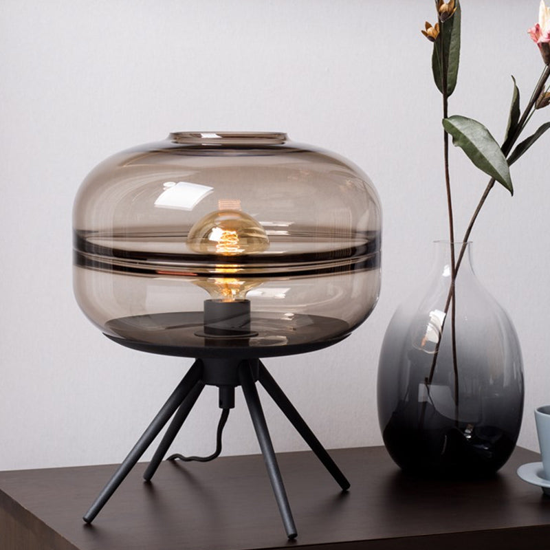 GlassLuxe – Lámpara de mesa moderna de cuatro patas con diseño elegante