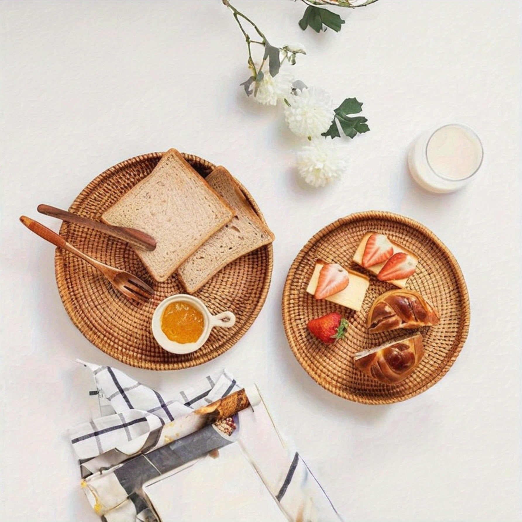 RattanServe - Vassoio Rotondo Intrecciato in Rattan | Per Colazione, Dessert e Frutta