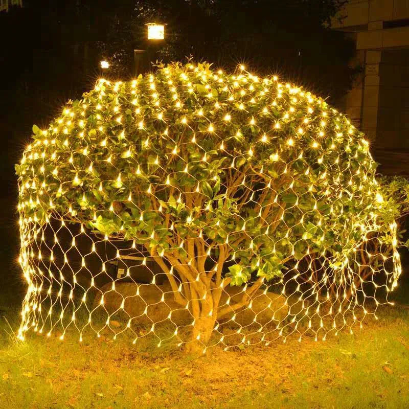 SolarGlow - LED Net Light Strings on Solar Energy – Energy-Efficient Outdoor Lighting for Gardens & Terraces