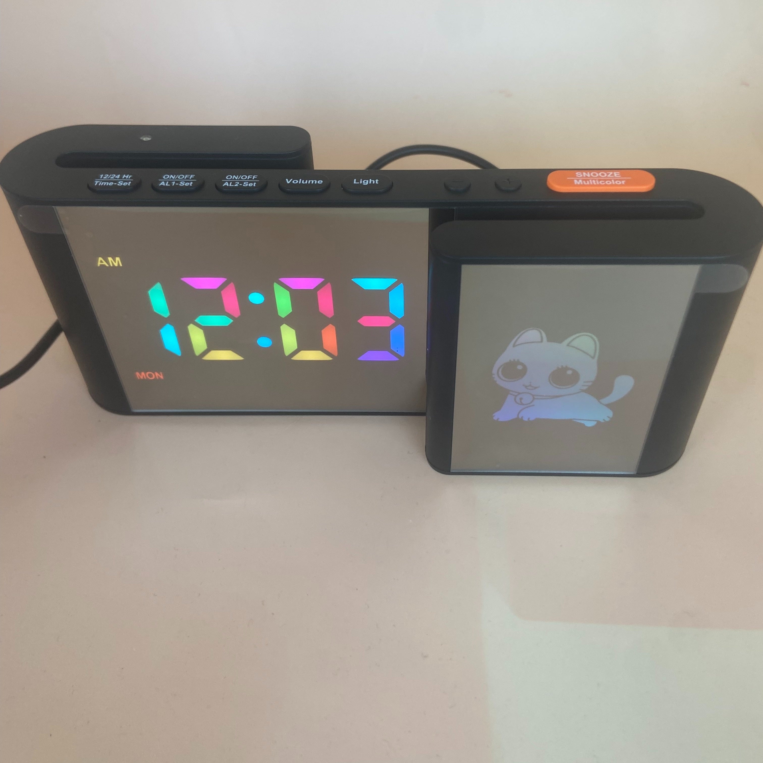LumoBright - Dubbele Scherm Digitale Wekker met RGB LED Display