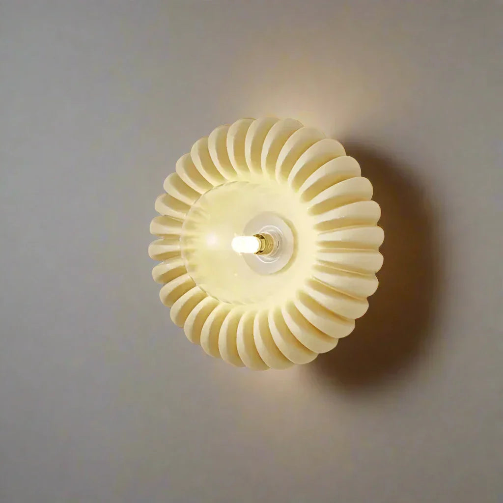 ResinGlow – Moderne Harz Wandlamp voor Slaapkamer