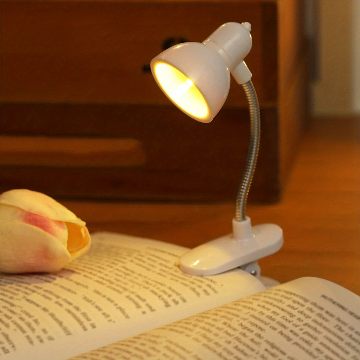 MiniGlow - Draagbare Clip-On Leeslamp met Drukknopbediening