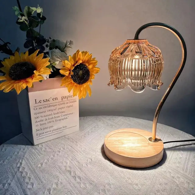 RetroGlow - Vintage Amerikaanse Tafellamp met Glazen Kap en Houten Basis