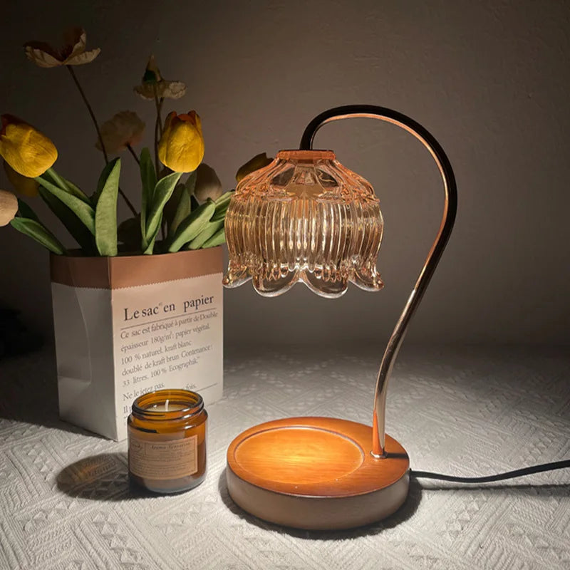 RetroGlow - Vintage Amerikaanse Tafellamp met Glazen Kap en Houten Basis