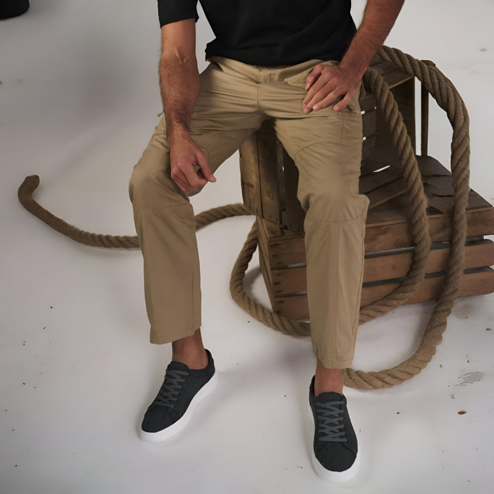 Calças Cargo Homem Corte Regular Bolsos Funcionais