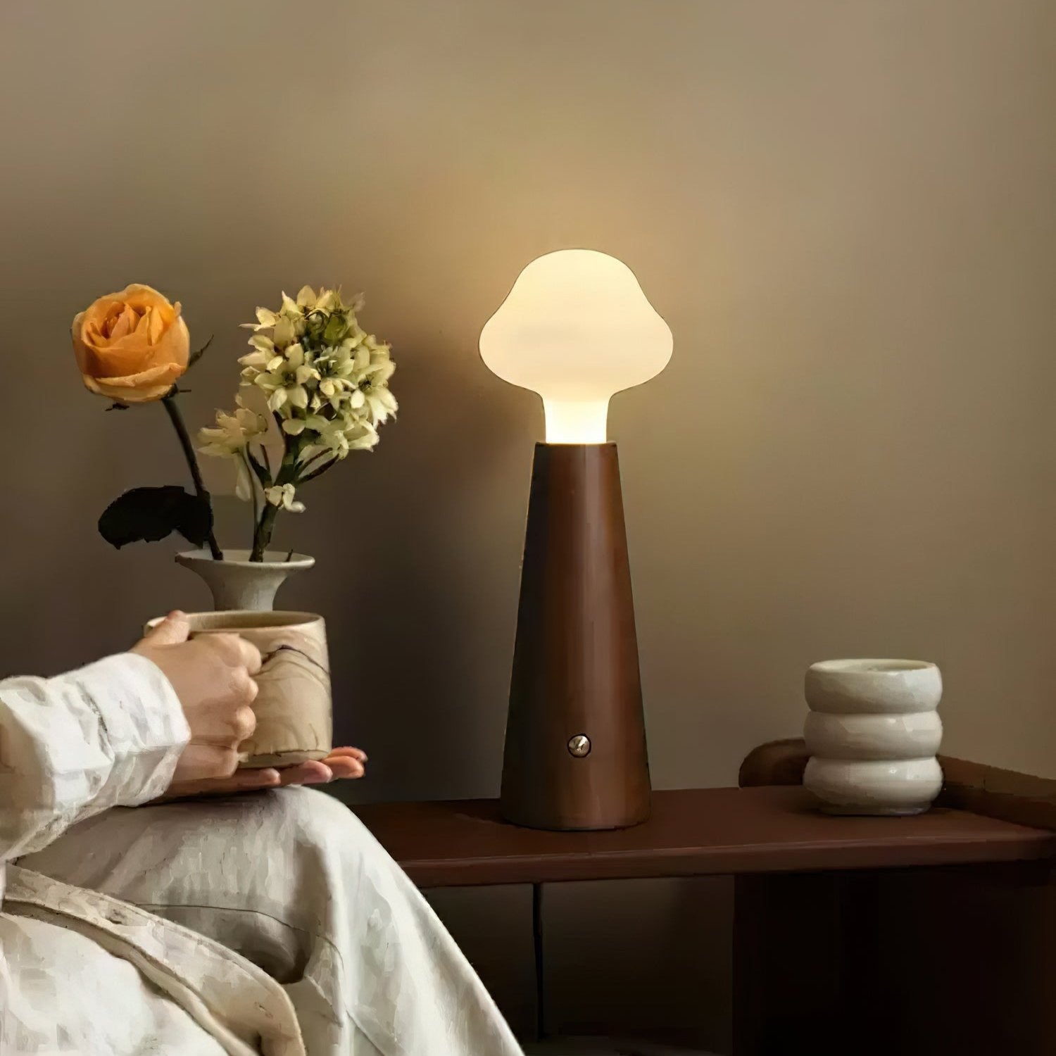 LumeAura - LED Tafellamp met Poëtisch Design – Moderne Decoratieve Lamp