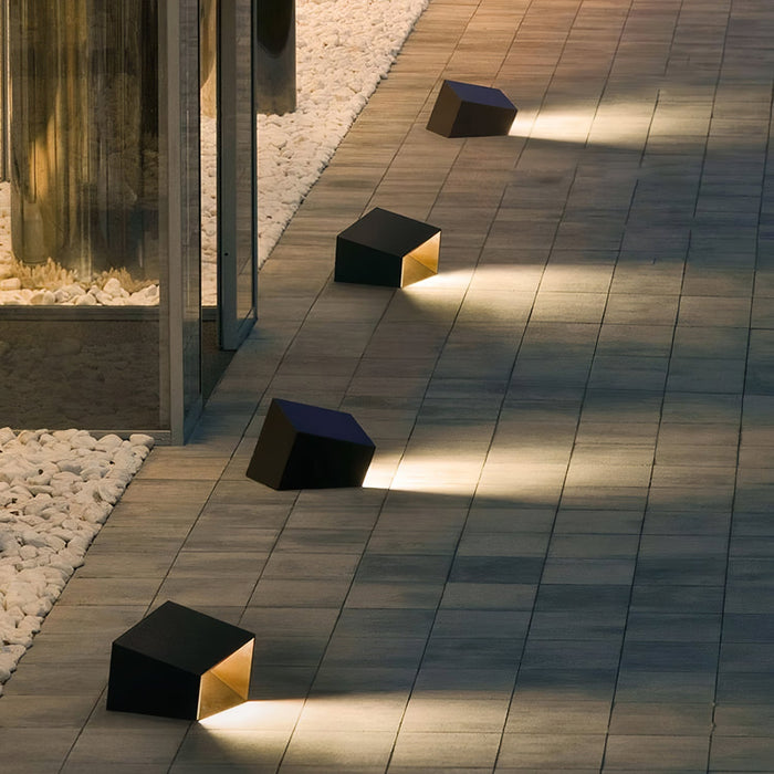 SolarCube - Moderne Zonneverlichting voor de Tuin – Kubusvormige LED Buitenlamp met Warm Wit Licht