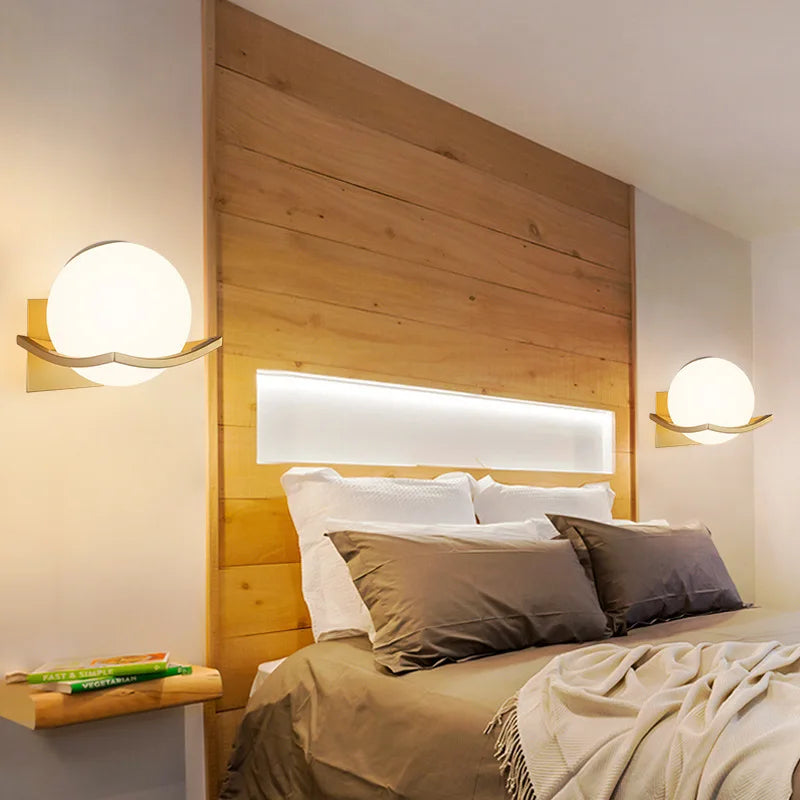 LuxeLight - Lámpara de pared moderna de vidrio lechoso con iluminación LED – Regulable y eficiente energéticamente