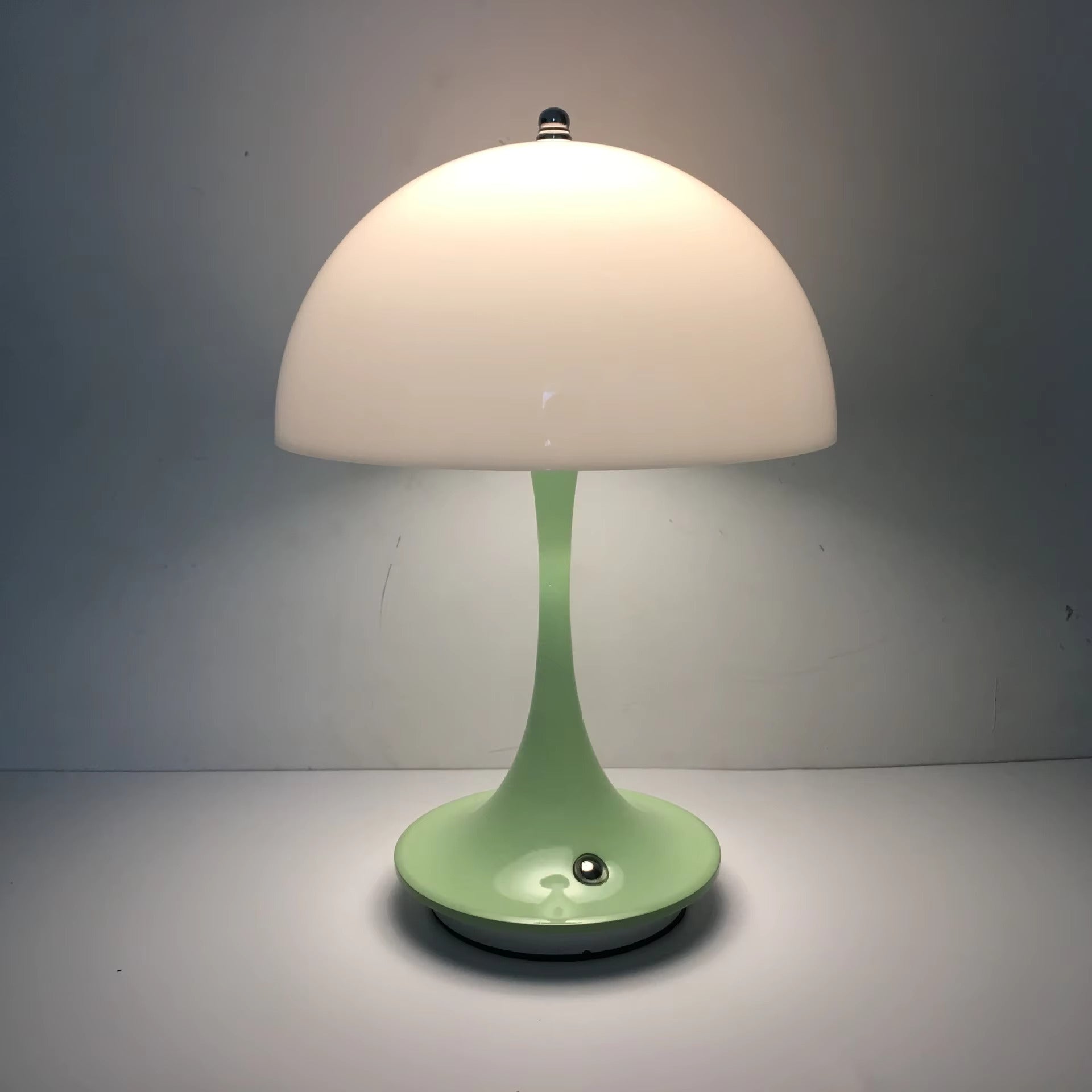 LumiFlex - Draadloze LED Tafellamp, Oplaadbaar & Dimbaar, Perfect voor Woonkamer & Kantoor