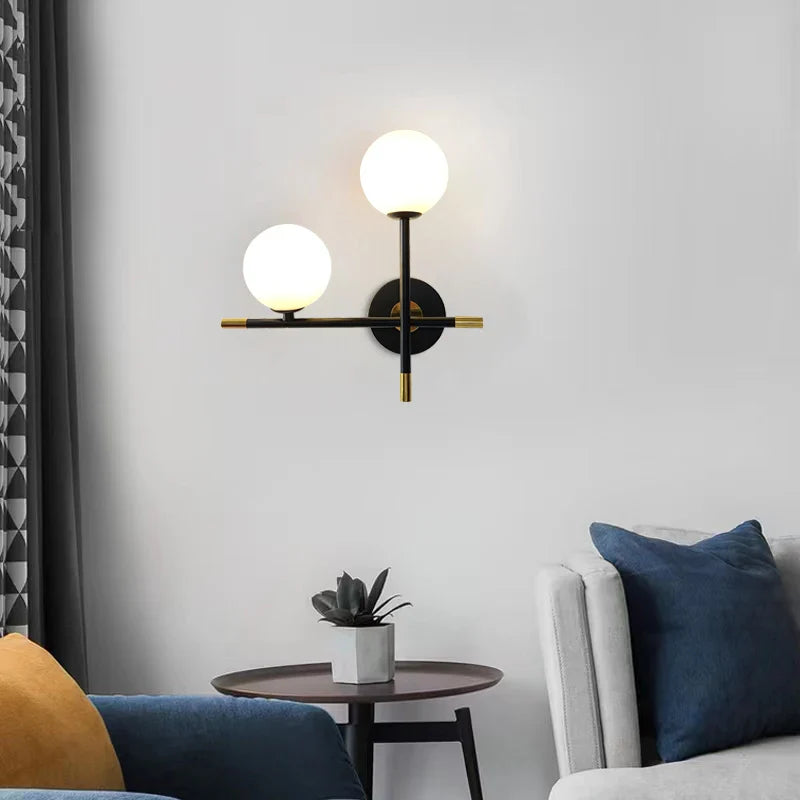 GlowLuxe - Lampada da parete LED moderna con globo di vetro