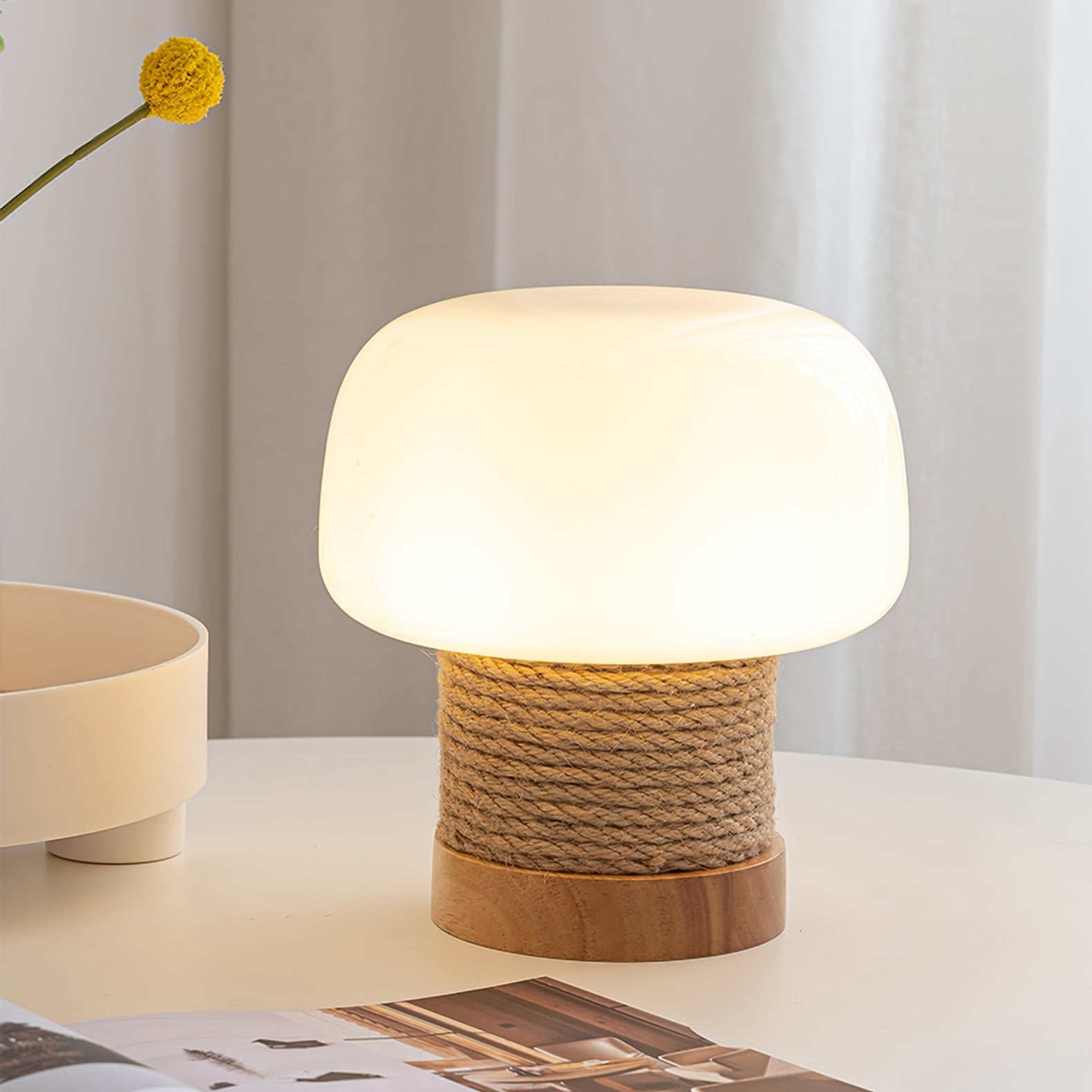 LumiWood - Moderne Tafellamp met Houten Basis