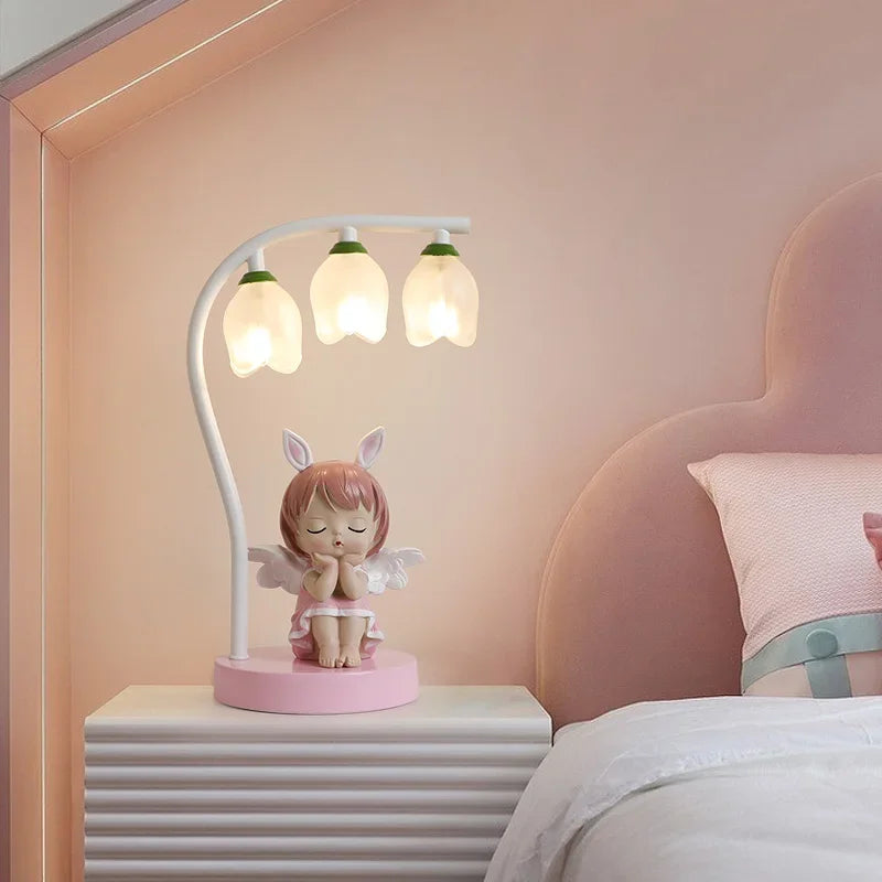 BlossomGlow – Schattige Kinderkamer Tafellamp met LED en Bloemendesign