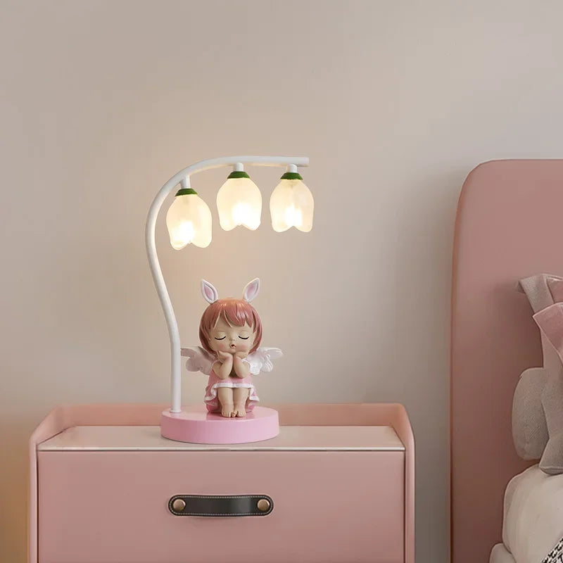 BlossomGlow – Schattige Kinderkamer Tafellamp met LED en Bloemendesign