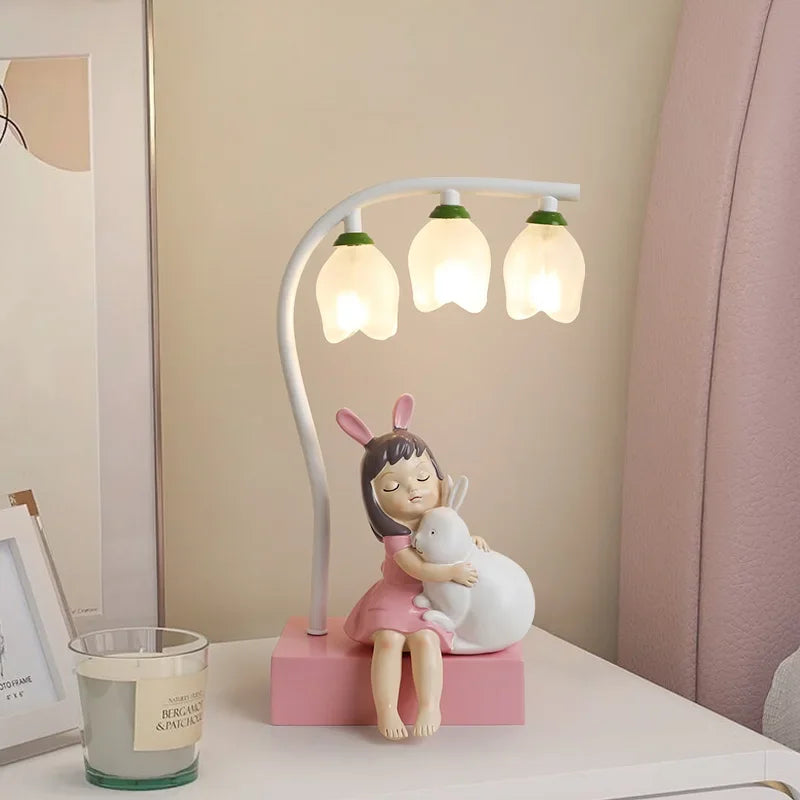 BlossomGlow – Schattige Kinderkamer Tafellamp met LED en Bloemendesign