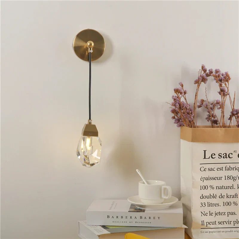CrystalGlow - Moderne Kristallen Wandlamp in Minimalistisch Design