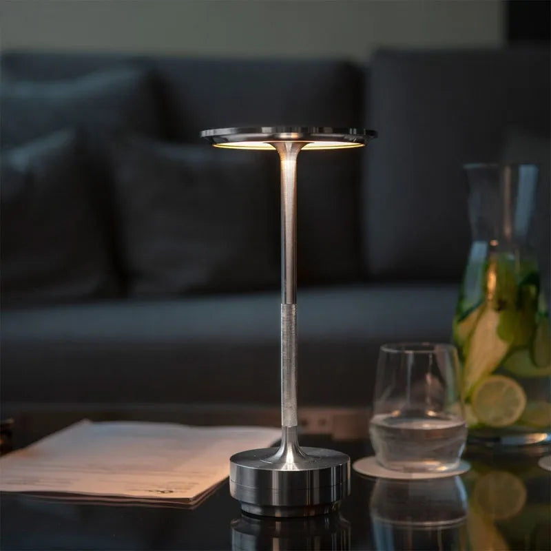 InduLume - Dimbare Industriële Tafellamp met LED Verlichting
