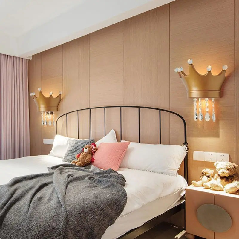RoyalGlow - Lámpara de Pared Corona con Cristales – Elegante Lámpara LED