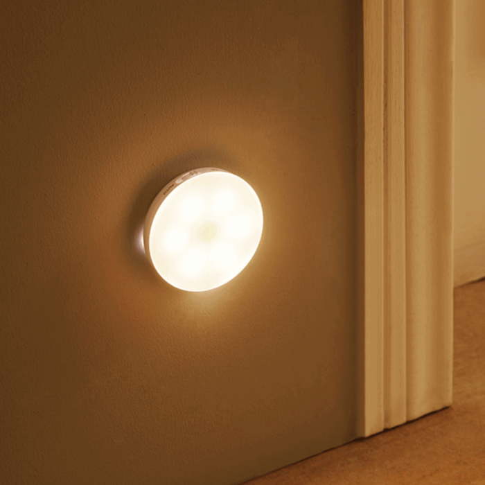 MotionGlow - Automatic LED Lamp with Motion Sensor for Indoor Spaces