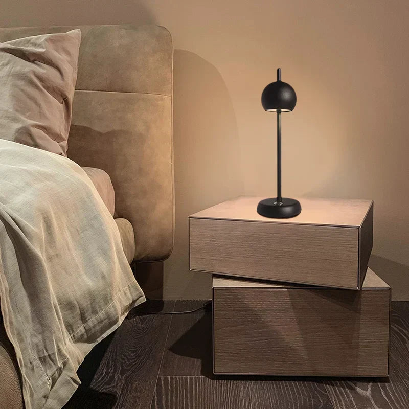 GlowLuxe - Oplaadbare LED Tafellamp, Dimbaar en Draadloos
