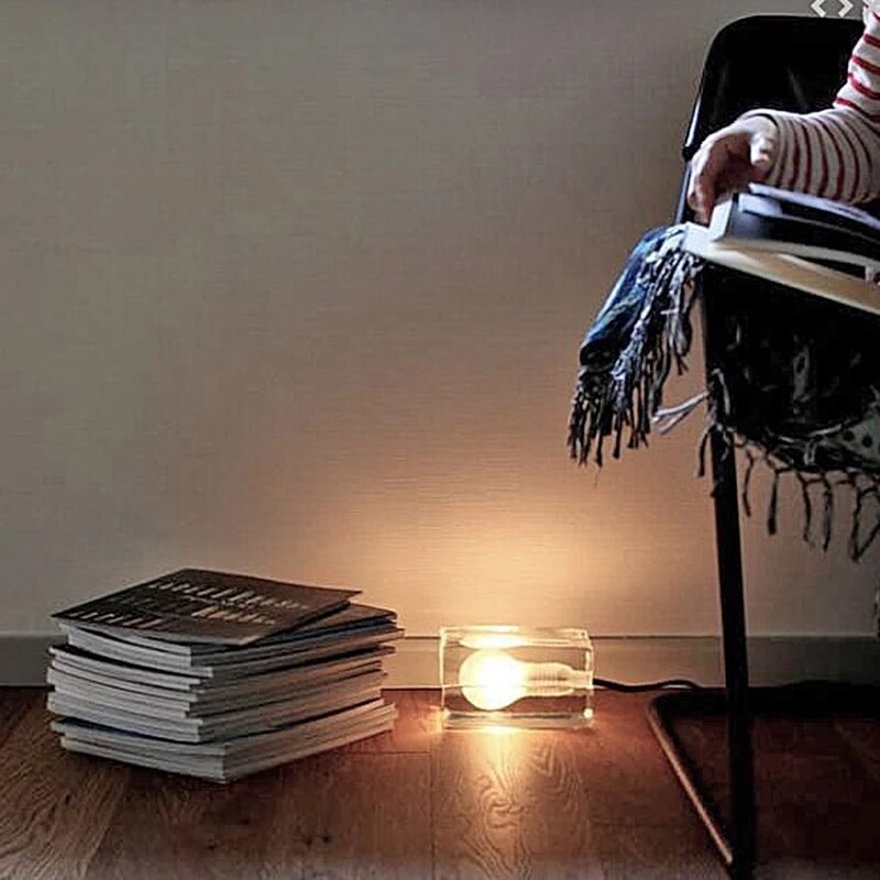 GlowCrystal - Transparante Tafellamp – Moderne Verlichting voor Stijlvolle Interieurs
