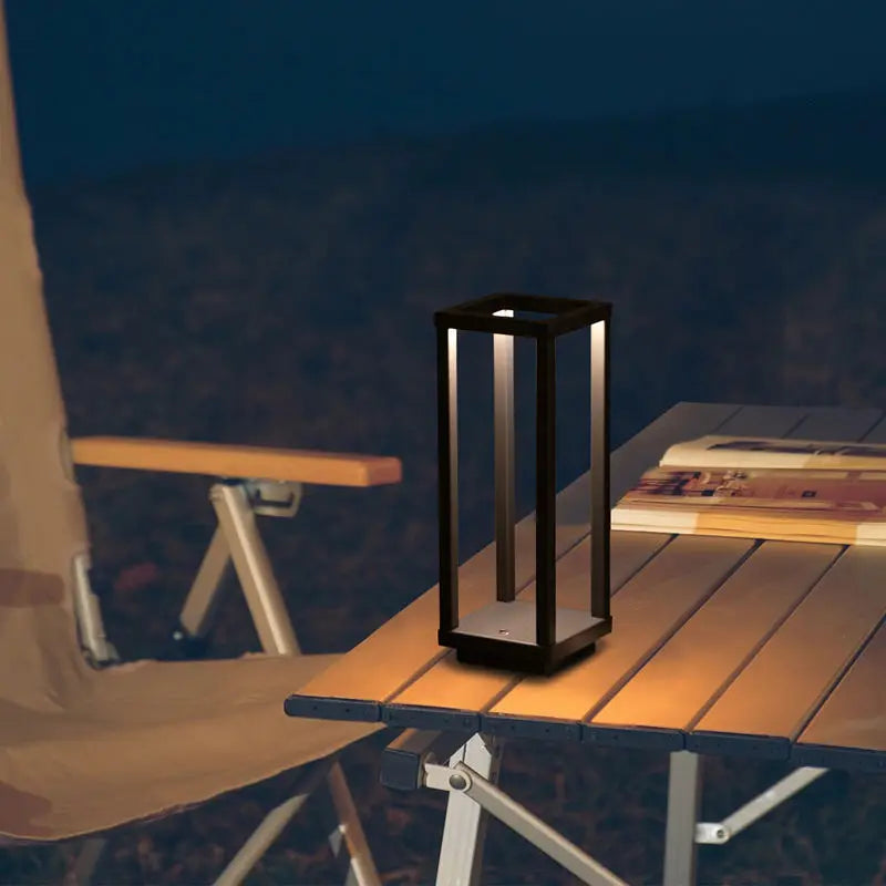 LumaGlow - Oplaadbare LED Tafellamp, Dimbaar en Energiezuinig voor Binnen & Buiten