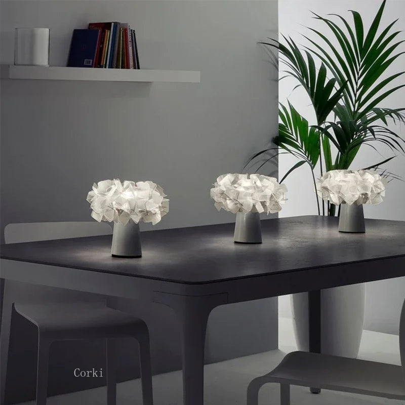 LumiBloom – Lámpara de mesa LED decorativa con diseño único