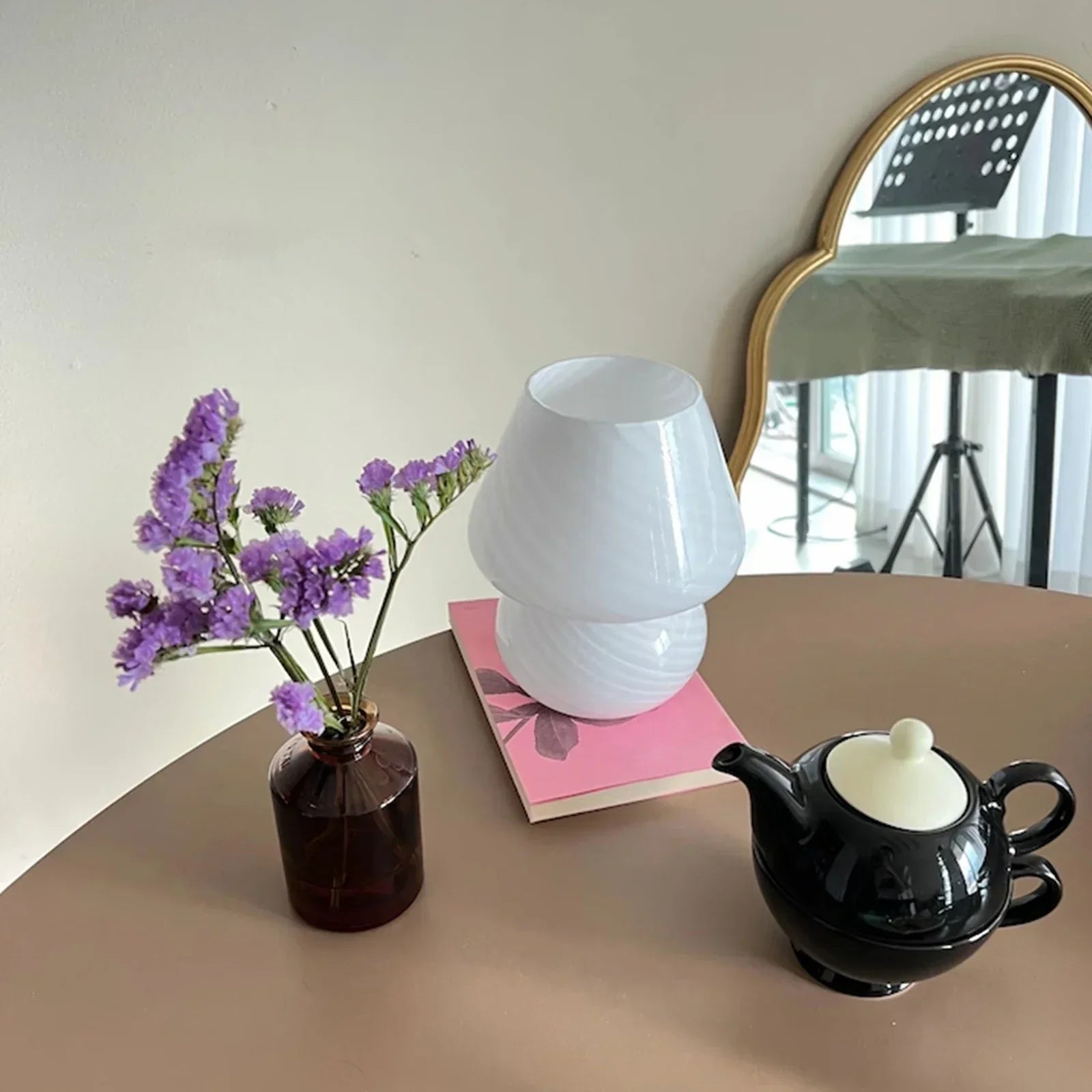 LumiGlass – Handgemaakte Glazen Tafellamp, Stijlvolle Designer Verlichting