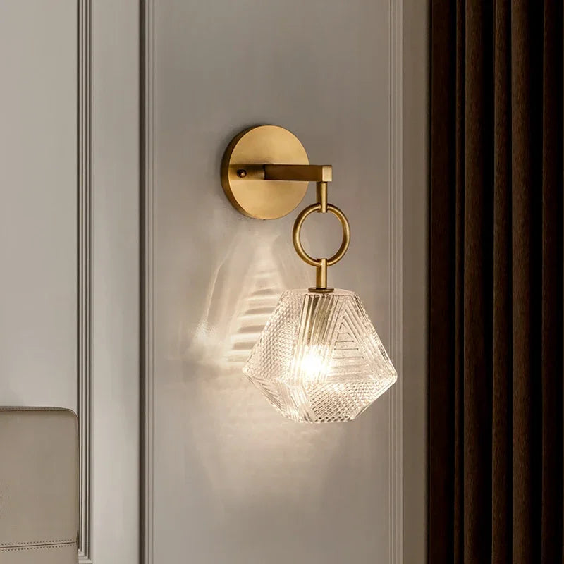 BrassGlow - Moderne Glazen Wandlamp in Vintage Stijl