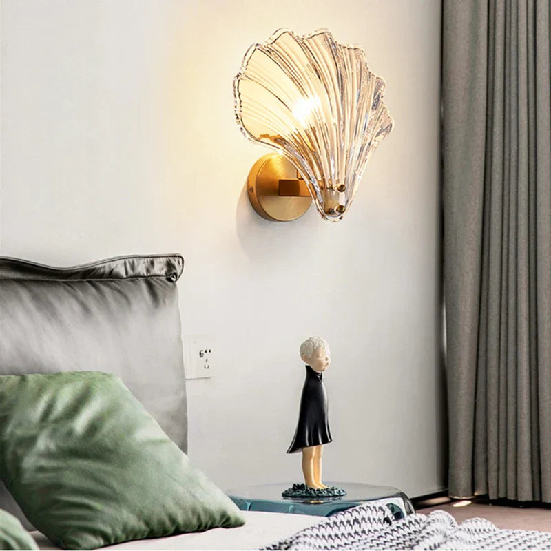CoralGlimmer – Moderne LED Wandlamp in Schelpvormig Glasdesign